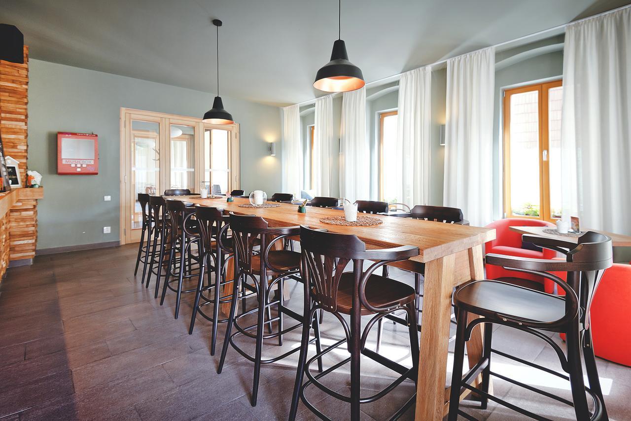 חומוטוב Restaurace A Pension Hrebikarna מראה חיצוני תמונה